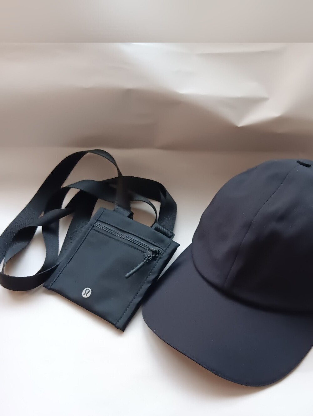 Lululemon| Adjustable Black Hat & Ever Ready" Crossbody Wallet Bundle Athleisure